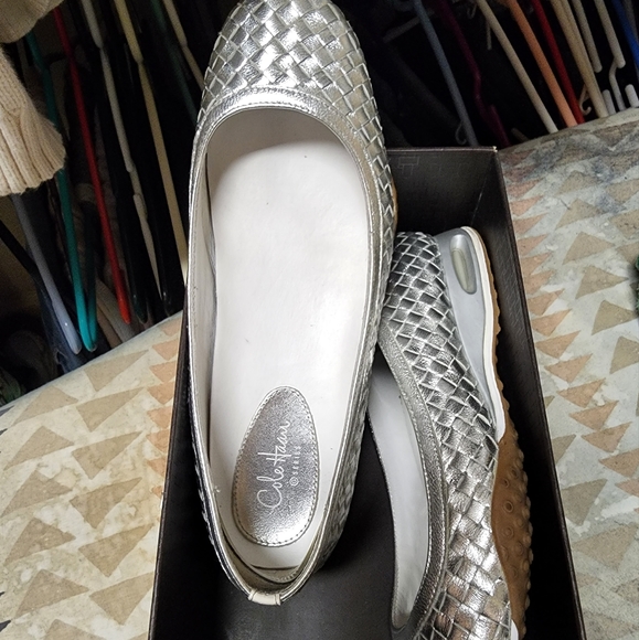 Shoes - Picture 3 of 4